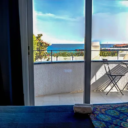 Apt. By The Sea By Hello Lägenhet